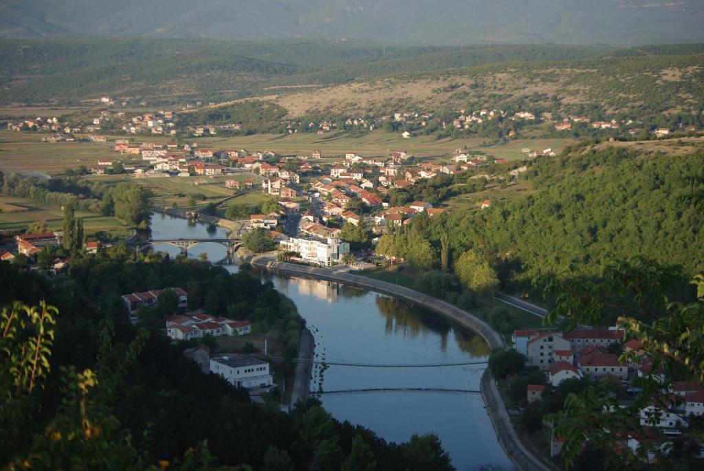 Hotel Sv. Mihovil Trilj Oda fotoğraf